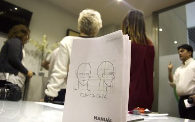 Técnicas de vanguardia: el personal de Clínicas Ceta realiza un curso de fotografía especializado en el ‘antes y después’ de pacientes de injerto de pelo